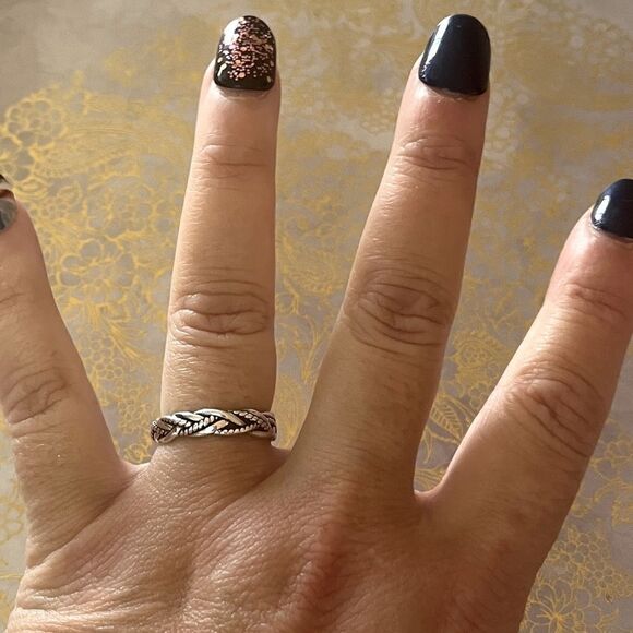 The Dainty Weave Ring in antiqued 925 silver - Picture 3 of 12